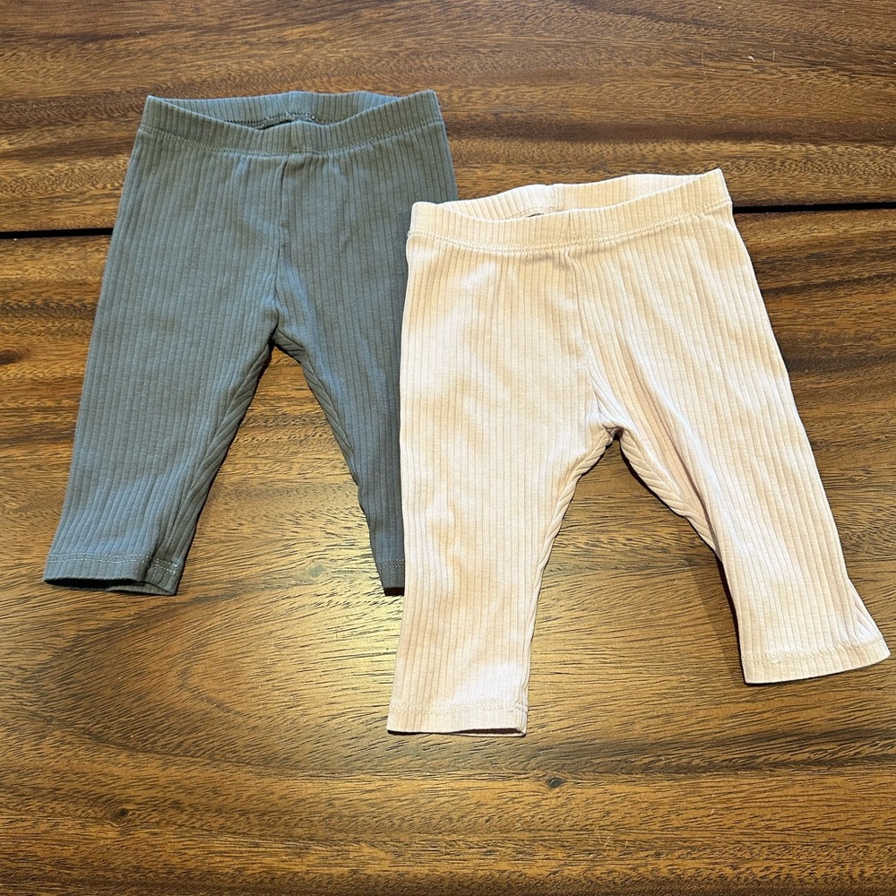 🌸3 for $10🌸 Set of 2 H&M leggings